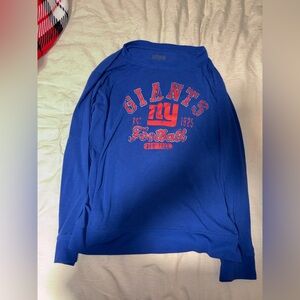 New York Giants Light Weight Sweatshirt with thumb holes distressed look